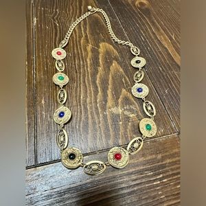 Vintage 80s gold tone necklace with glass beads